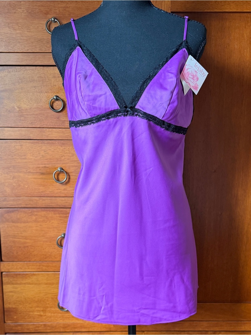NWT Lejaby Temptresse Satin Lace Chemise Nightgown Purple Size Medium